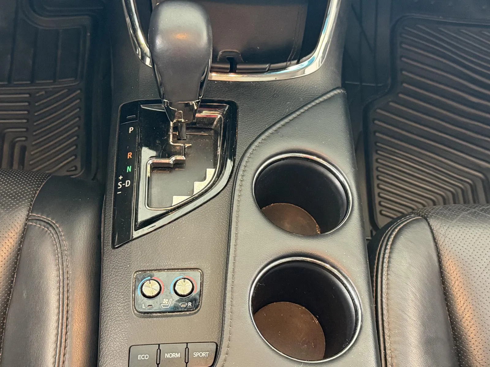 Toyota Avalon photo 19