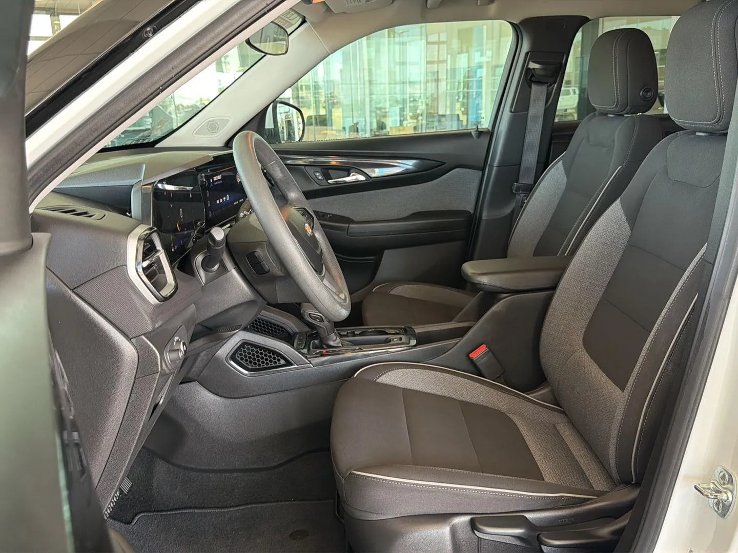 2025 Chevrolet Trailblazer LT photo 9