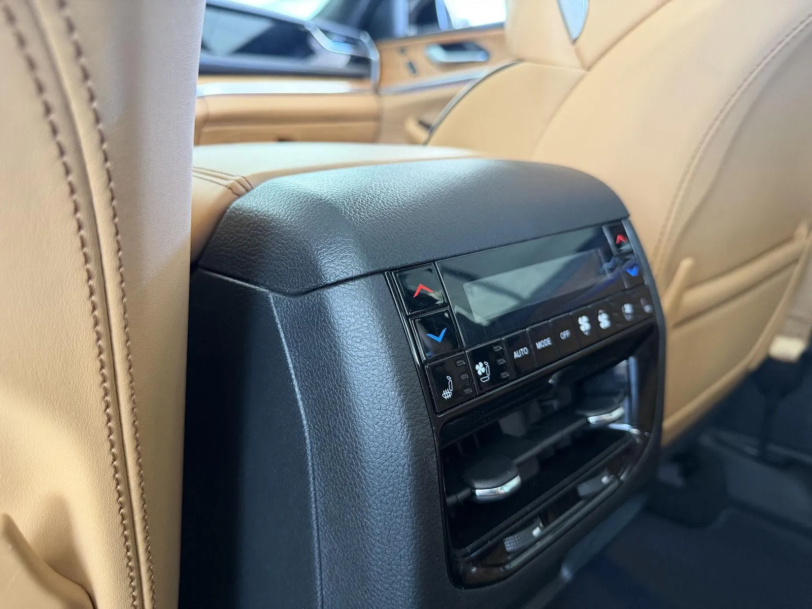 Jeep Grand Cherokee photo 25