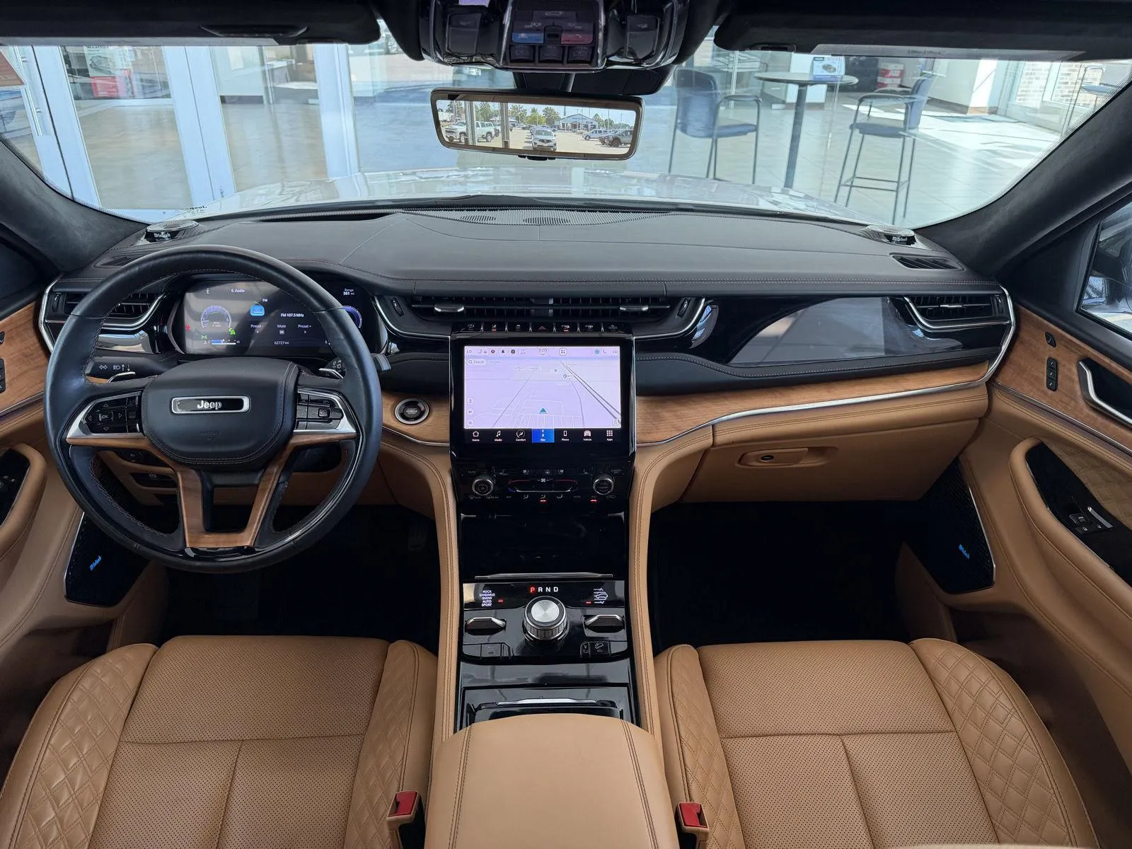 Jeep Grand Cherokee photo 17