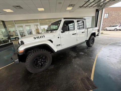 Photos of 2023 Jeep Gladiator Willys for sale in Boone, IA at Pat Clemons Inc.