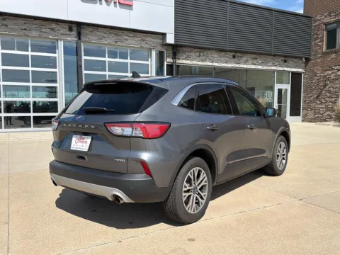 More photos of 2022 Ford Escape SEL at Pat Clemons Inc., IA