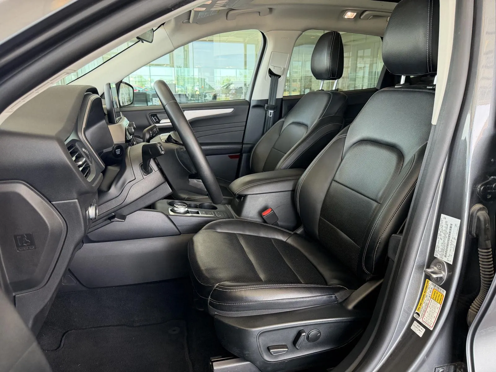 Ford Escape photo 9
