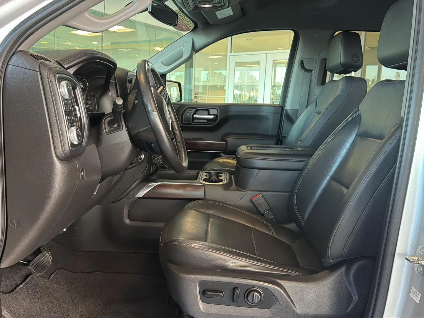 2020 GMC Sierra 1500 SLT photo 12