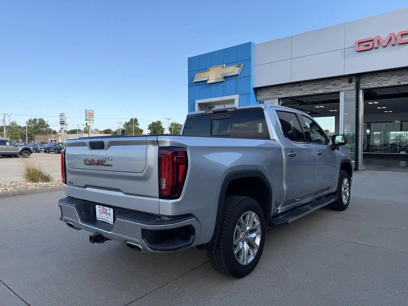 2020 GMC Sierra 1500 SLT photo 6