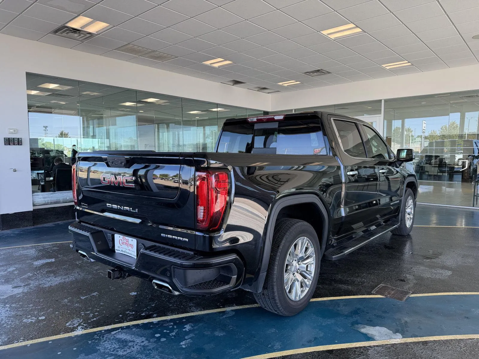 2023 GMC Sierra 1500 Denali photo 9