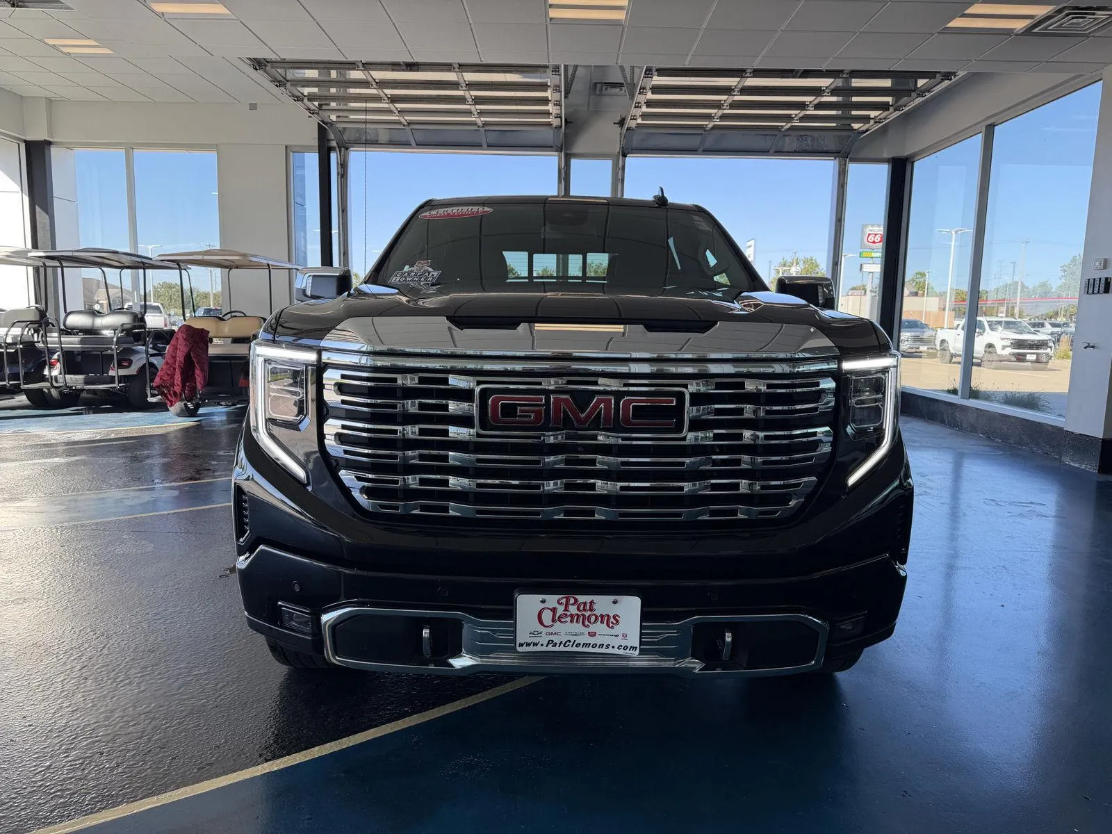 2023 GMC Sierra 1500 Denali photo 12