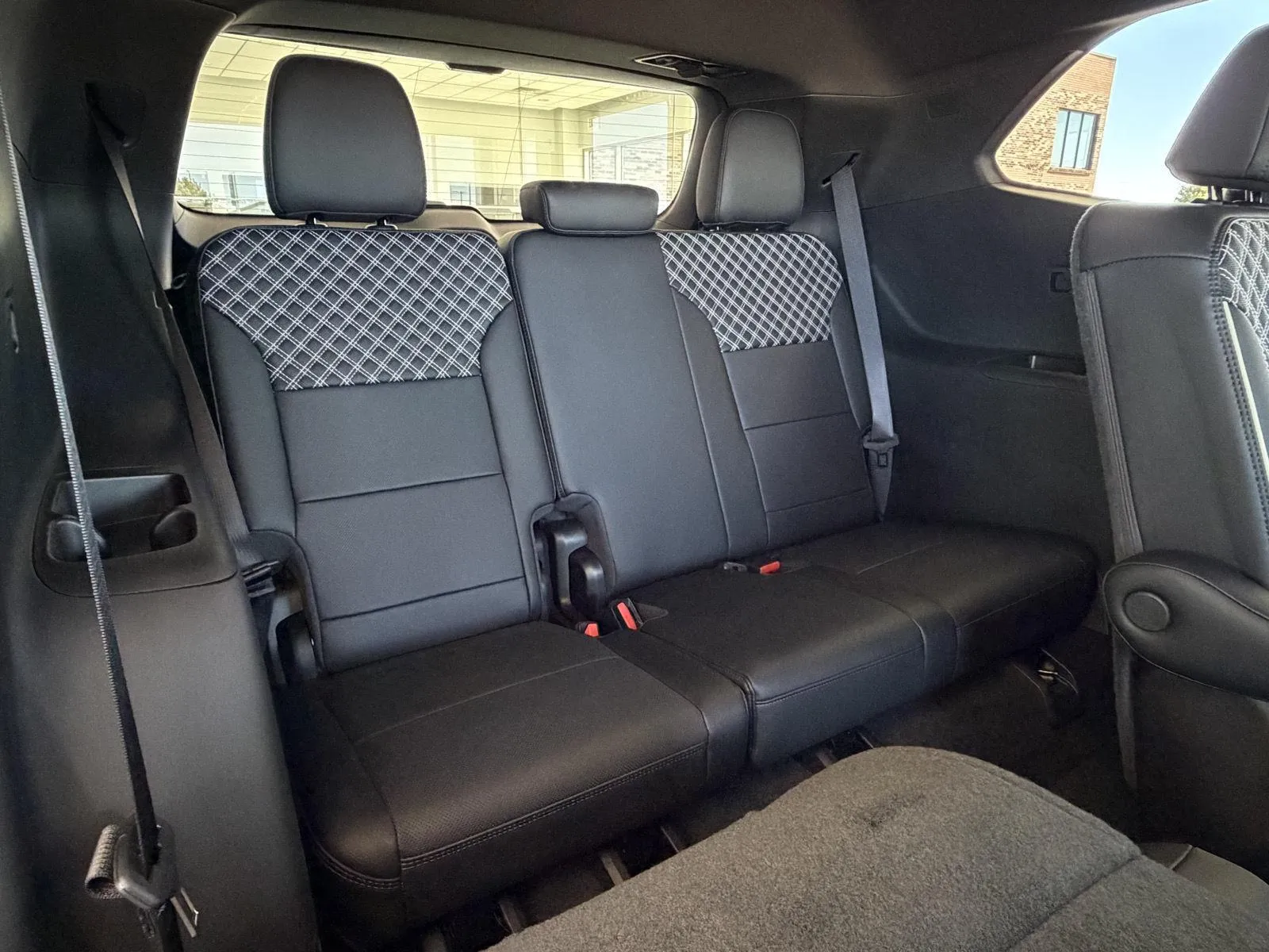 GMC Acadia photo 11