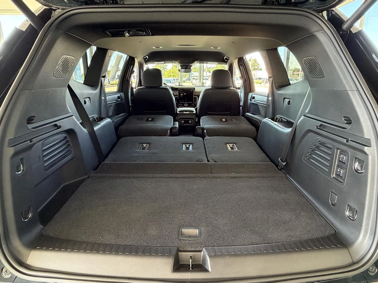 GMC Acadia photo 15