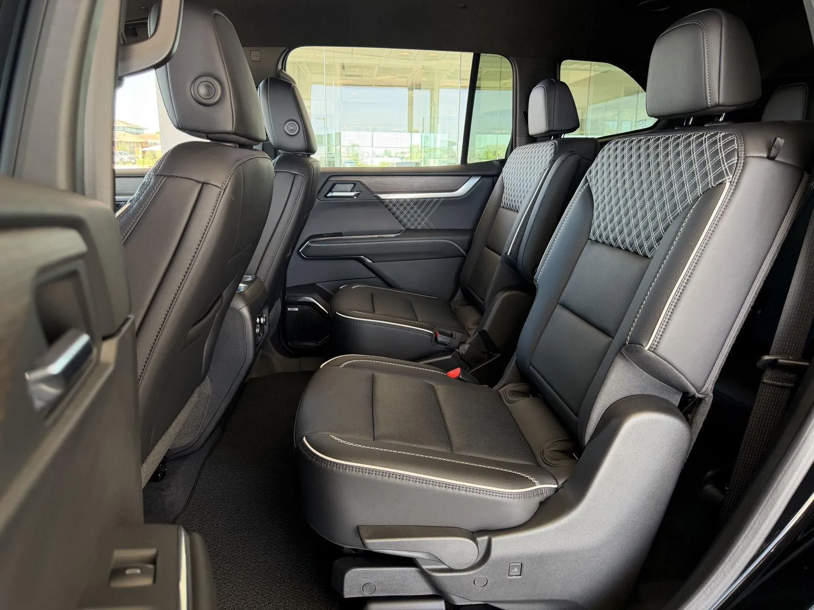 GMC Acadia photo 10