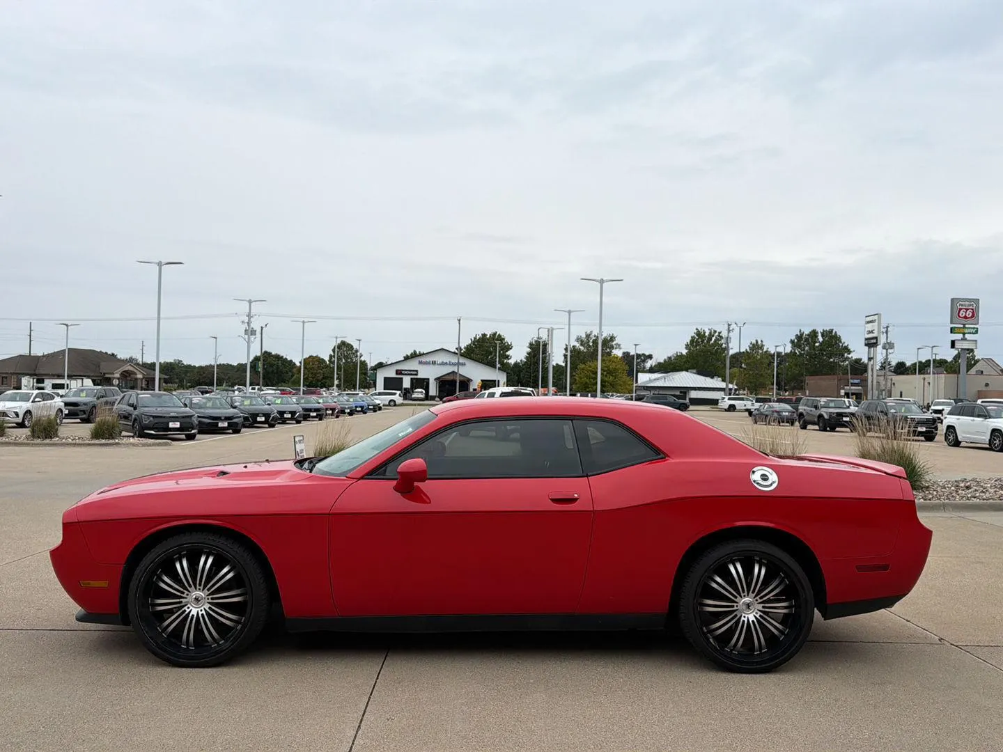 Dodge Challenger photo 2