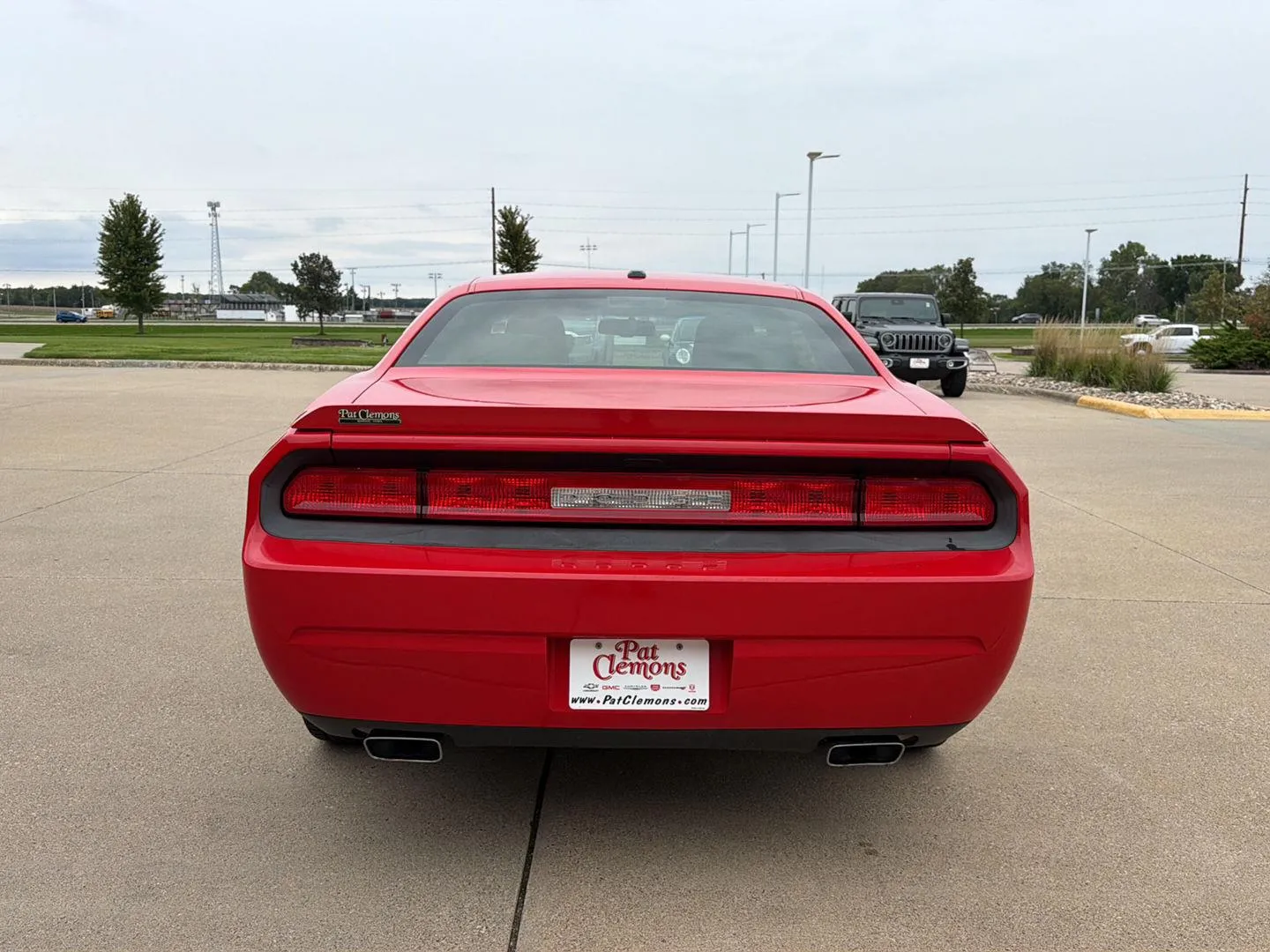 Dodge Challenger photo 4