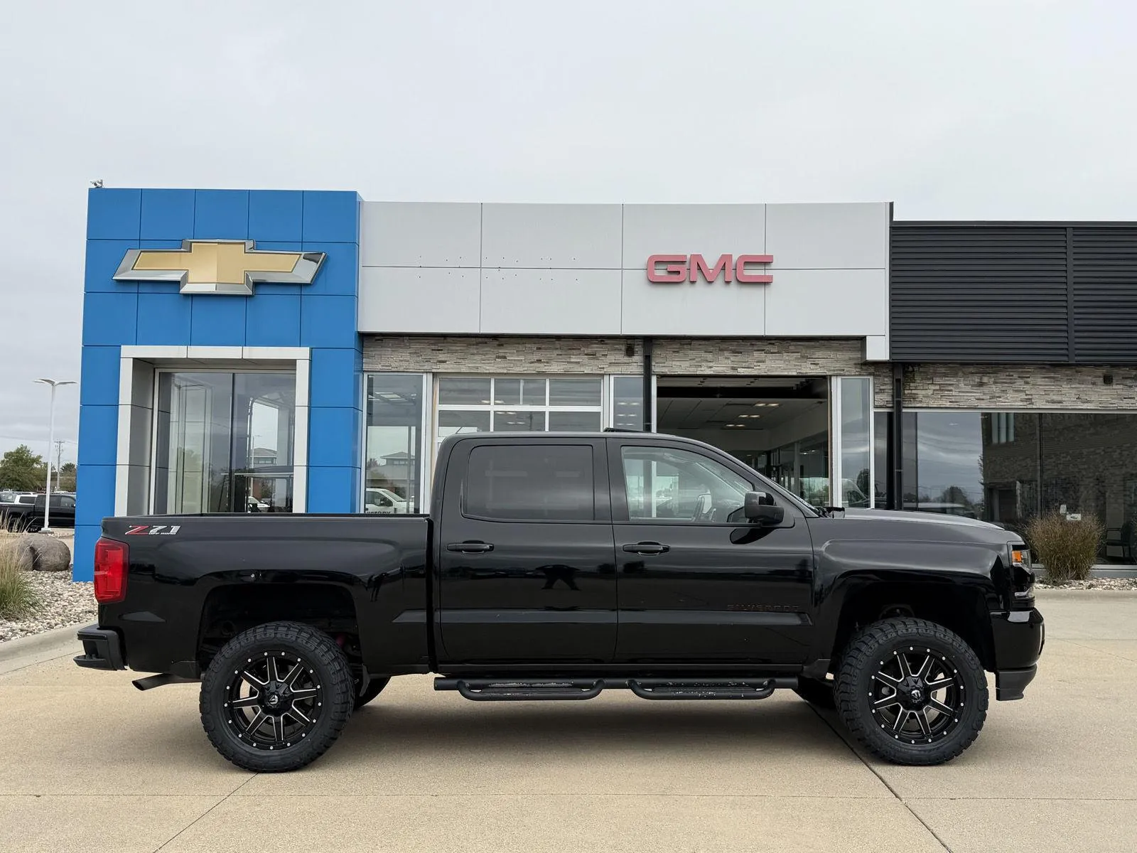 2018 Chevrolet Silverado 1500 LTZ photo 9