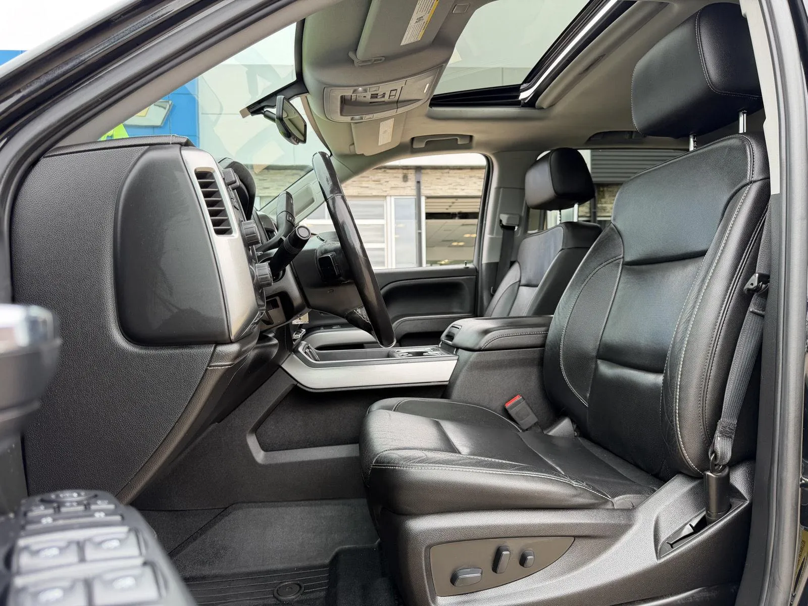 2018 Chevrolet Silverado 1500 LTZ photo 13