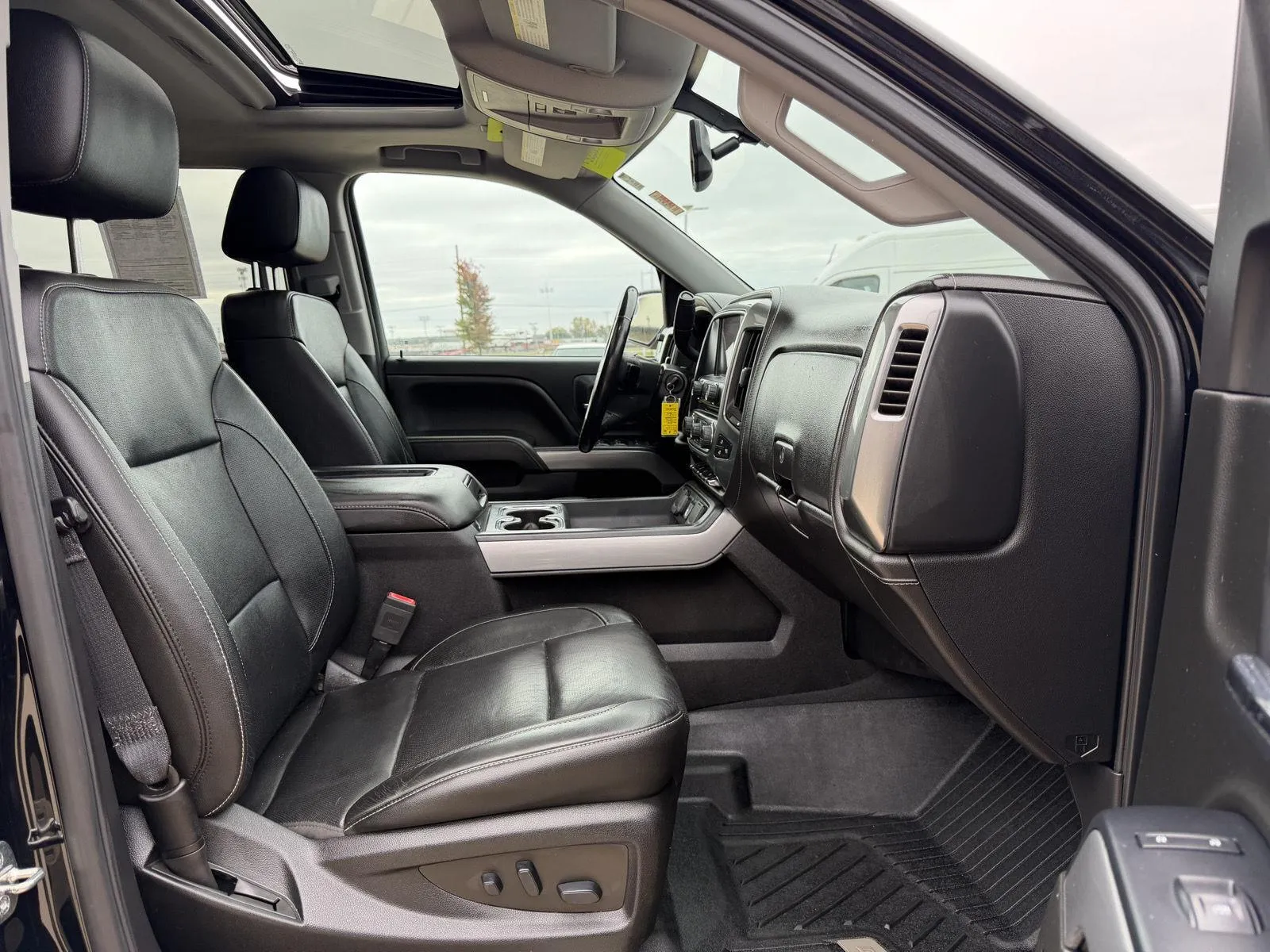 2018 Chevrolet Silverado 1500 LTZ photo 14