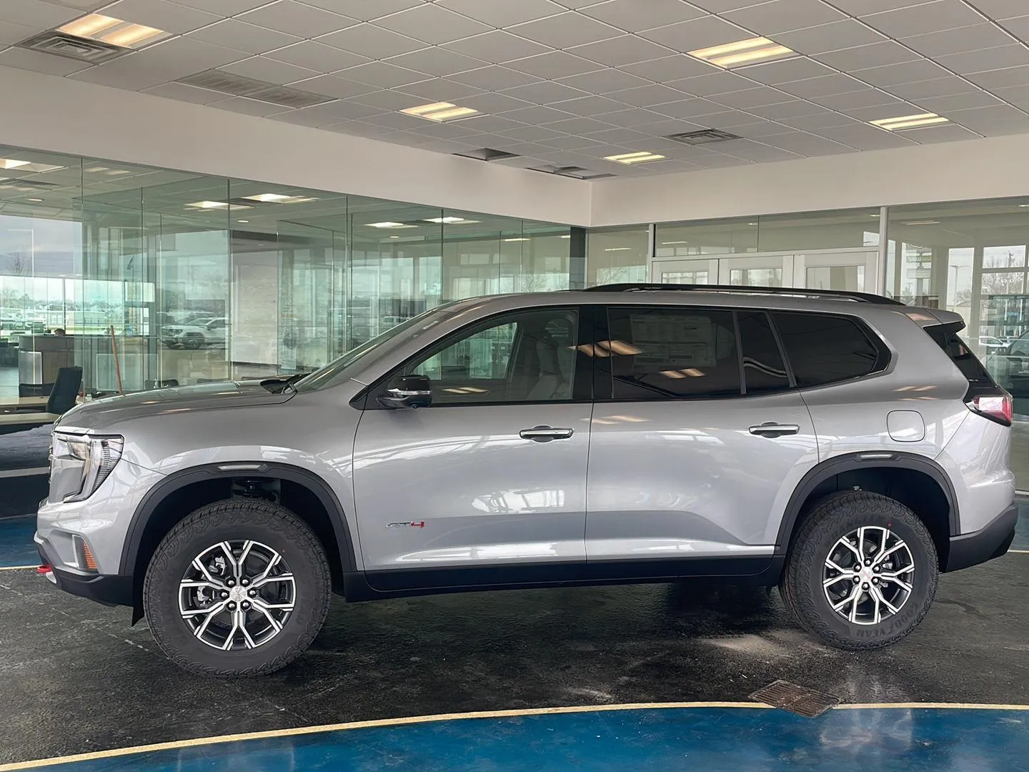 2026 GMC Acadia AWD AT4 photo 2