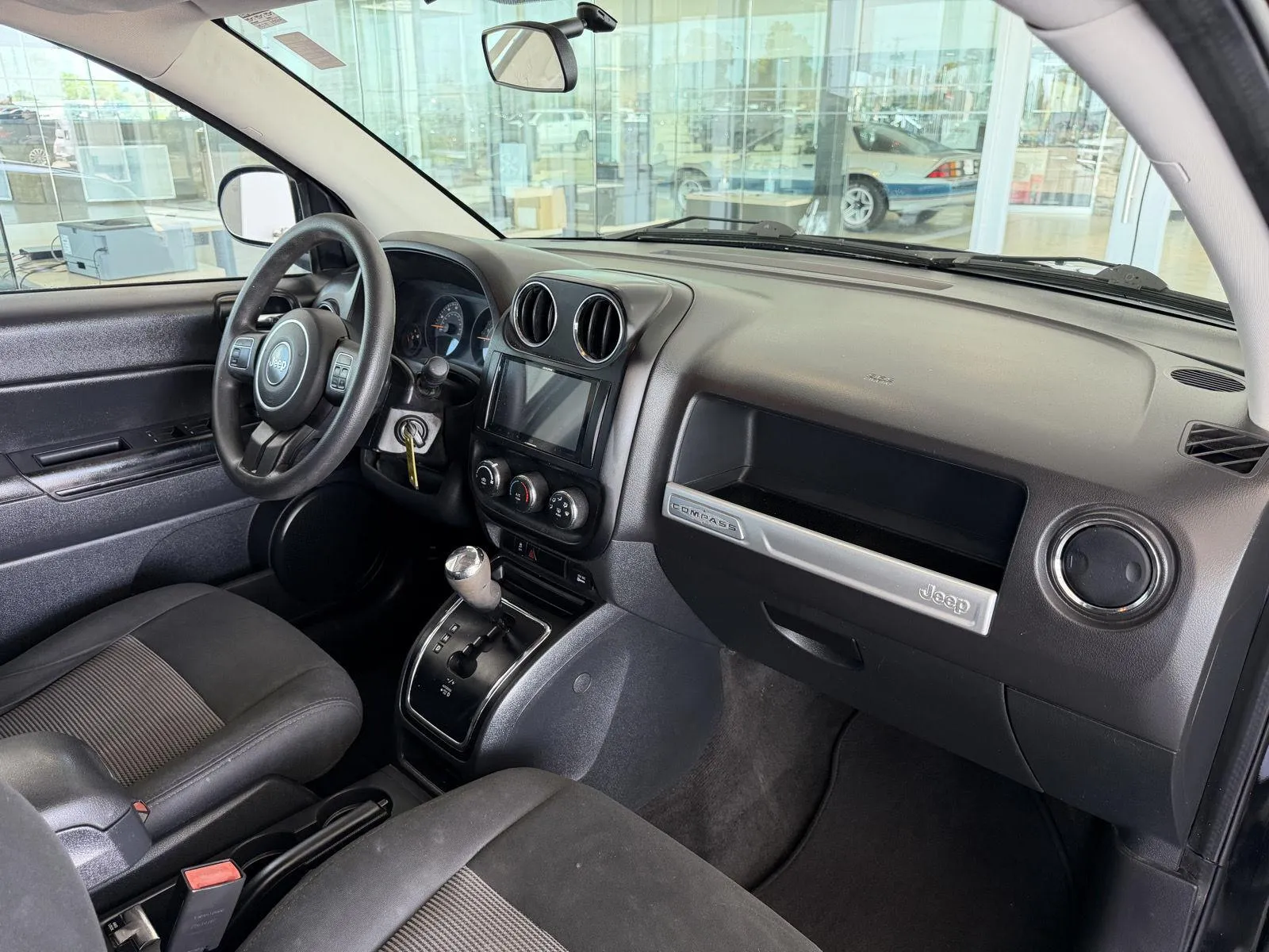 2015 Jeep Compass Sport photo 13