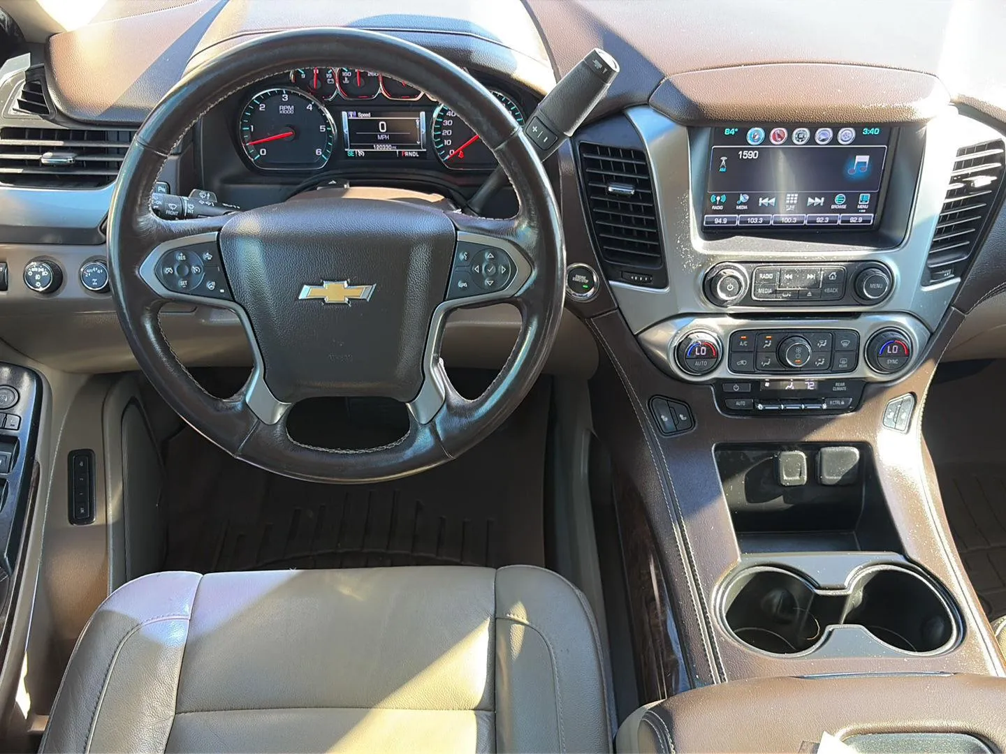 Chevrolet Tahoe photo 11
