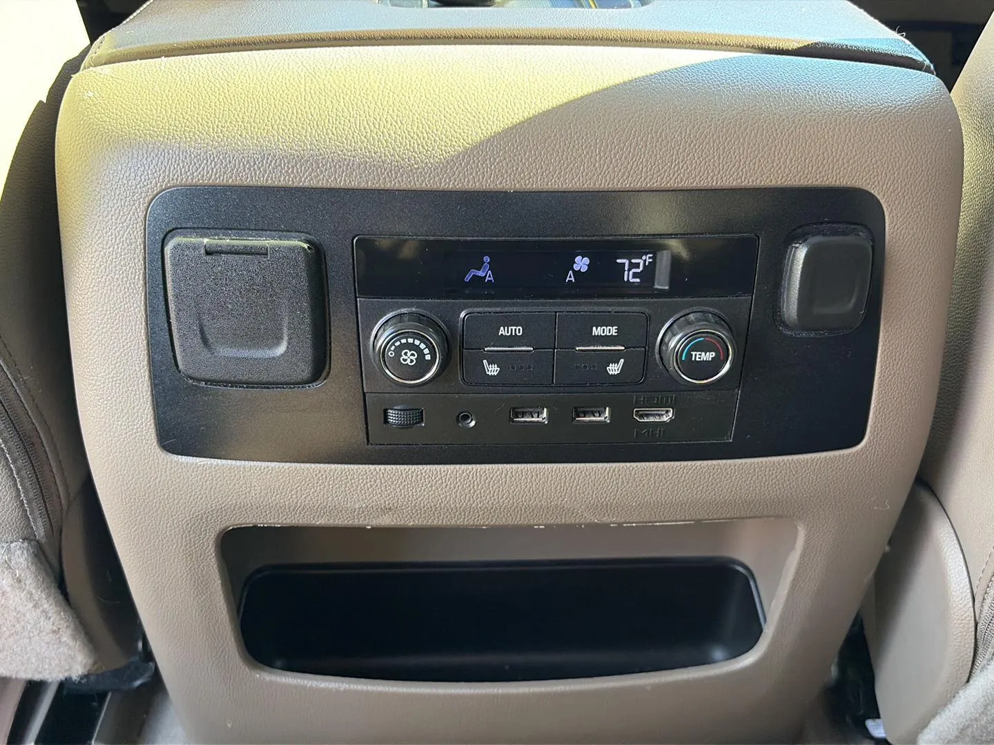Chevrolet Tahoe photo 19