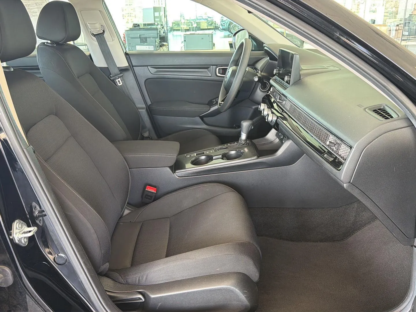 2025 Honda Civic Sedan LX photo 12