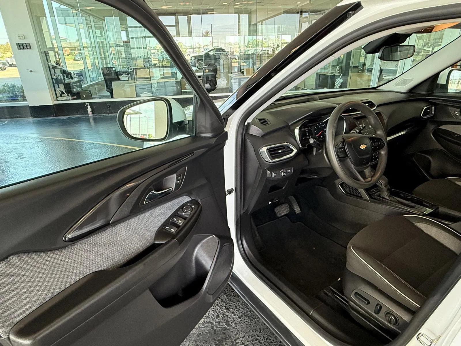 2023 Chevrolet Trailblazer LT photo 9