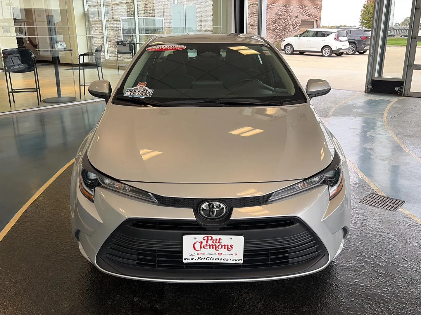 2025 Toyota Corolla LE photo 8