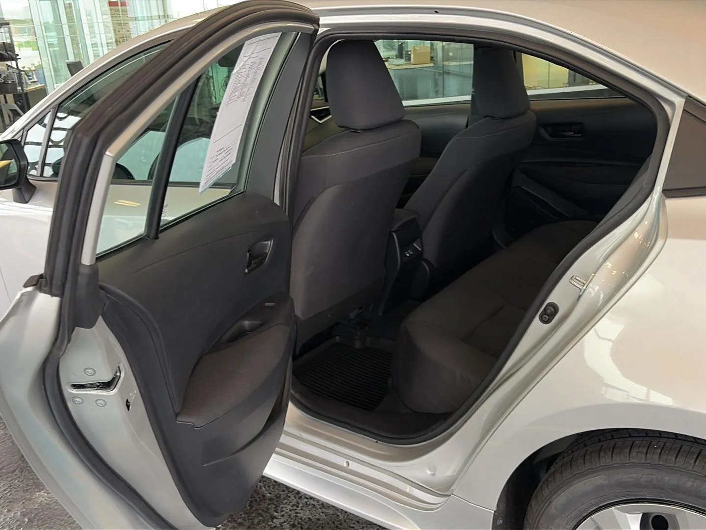 2025 Toyota Corolla LE photo 13