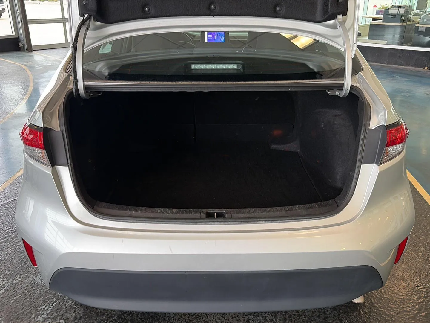 2025 Toyota Corolla LE photo 15