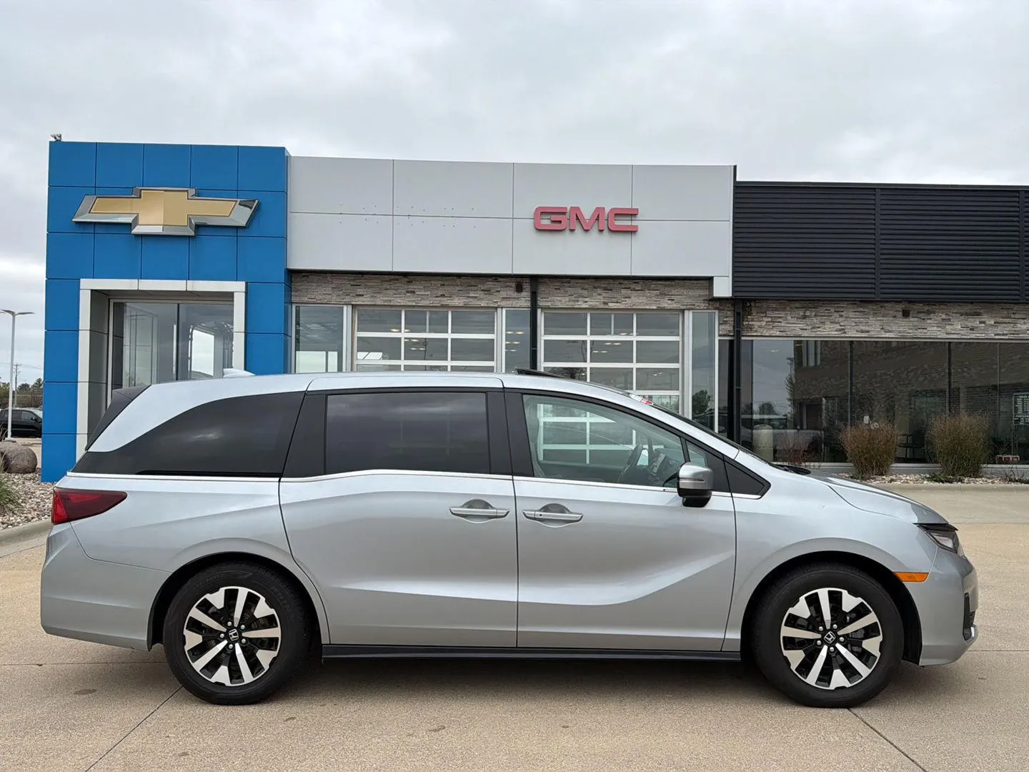 2025 Honda Odyssey EX-L photo 6