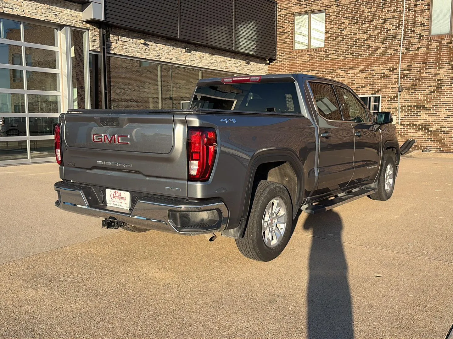 2021 GMC Sierra 1500 SLE photo 5