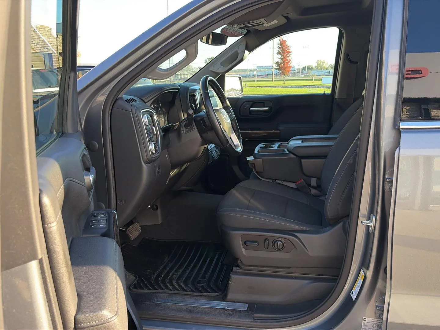 2021 GMC Sierra 1500 SLE photo 9