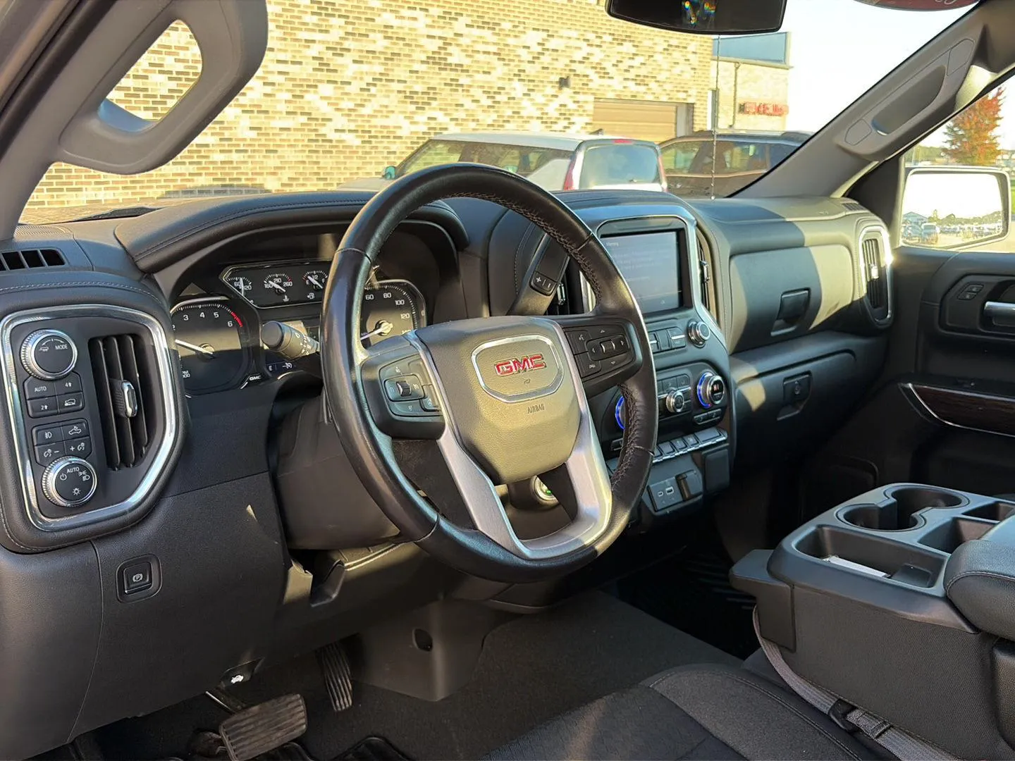 2021 GMC Sierra 1500 SLE photo 10