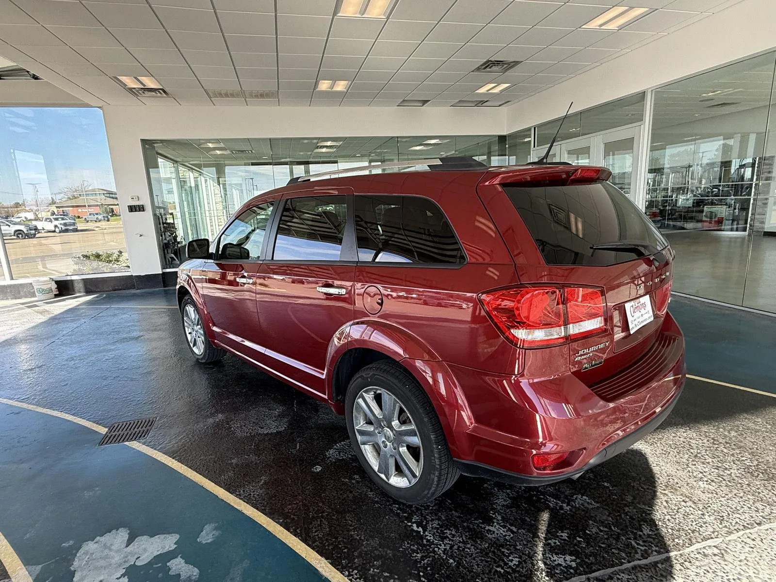 2011 Dodge Journey LUX photo 3