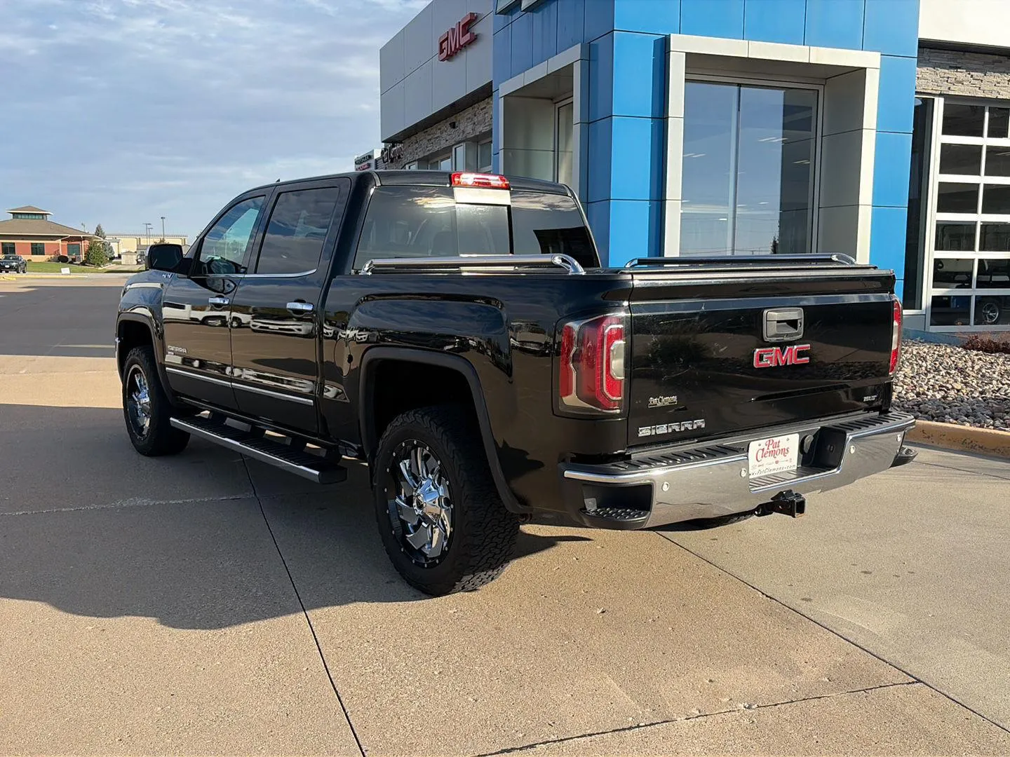 2018 GMC Sierra 1500 SLT photo 3