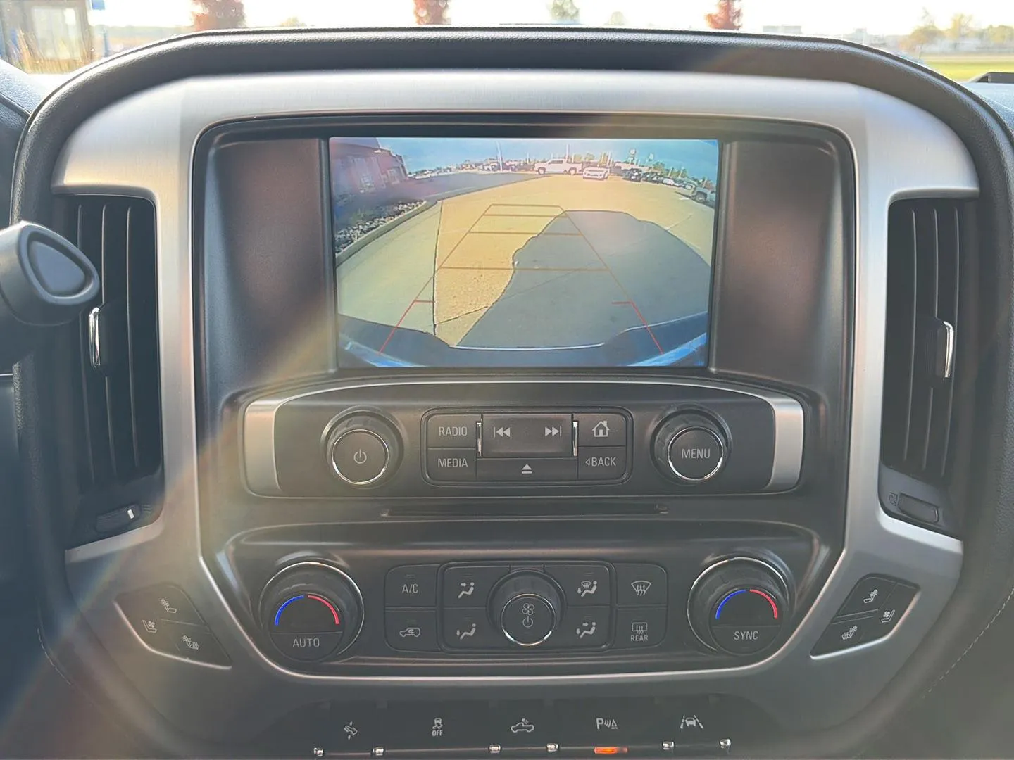 2018 GMC Sierra 1500 SLT photo 12