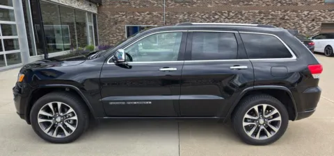 Photos of 2018 Jeep Grand Cherokee Overland for sale in Boone, IA at Pat Clemons Inc.