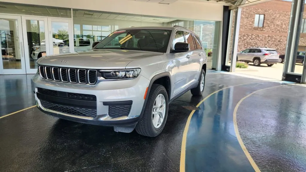 Silver 2023 Jeep Grand Cherokee L Laredo for sale in Boone, IA