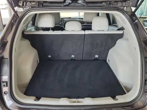 More photos of 2019 Jeep Compass Limited at Pat Clemons Inc., IA