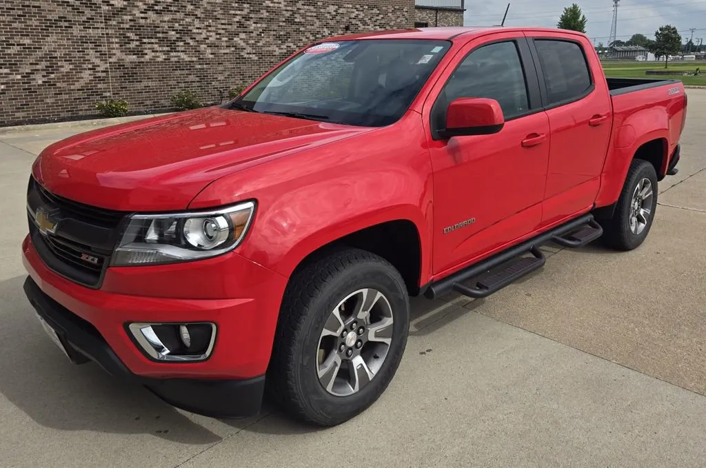 Red 2018 Chevrolet Colorado 4WD Z71 for sale in Boone, IA