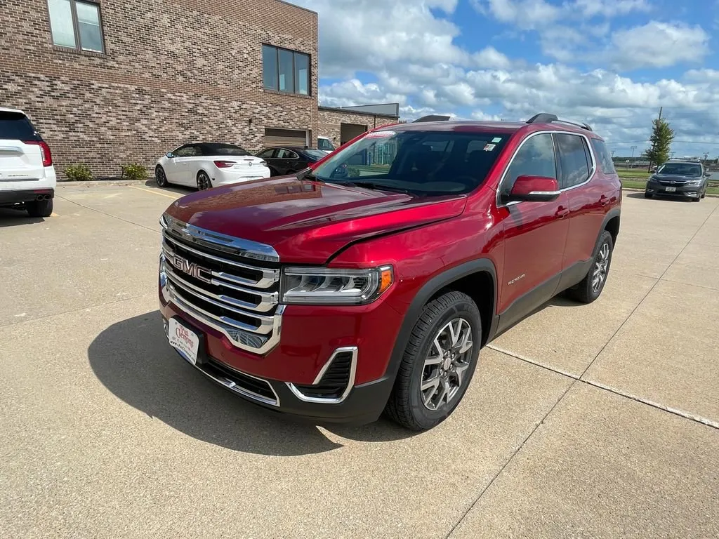 Red 2022 GMC Acadia SLE for sale in Boone, IA