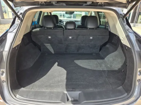More photos of 2019 Nissan Murano Platinum at Pat Clemons Inc., IA