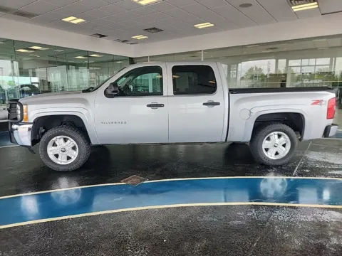 Photos of 2013 Chevrolet Silverado 1500 LT for sale in Boone, IA at Pat Clemons Inc.