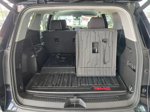 More photos of 2021 GMC Acadia SLE at Pat Clemons Inc., IA