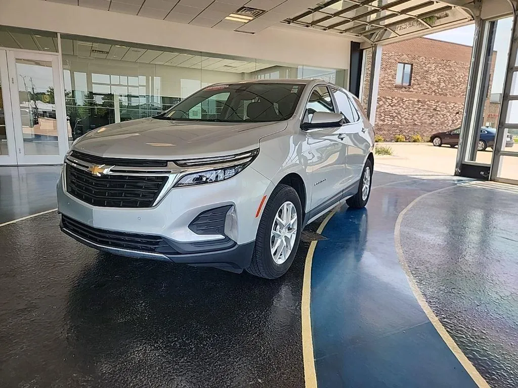 Silver 2022 Chevrolet Equinox LT for sale in Boone, IA