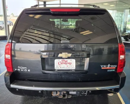 More photos of 2011 Chevrolet Tahoe LTZ at Pat Clemons Inc., IA