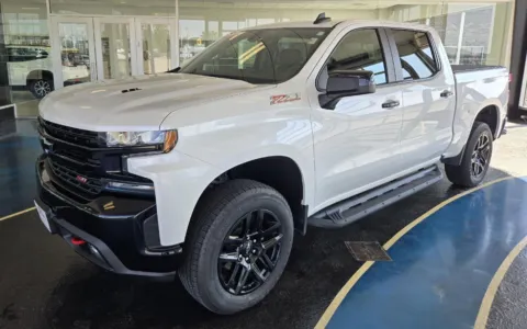 White 2022 Chevrolet Silverado 1500 LTD LT Trail Boss for sale in Boone, IA
