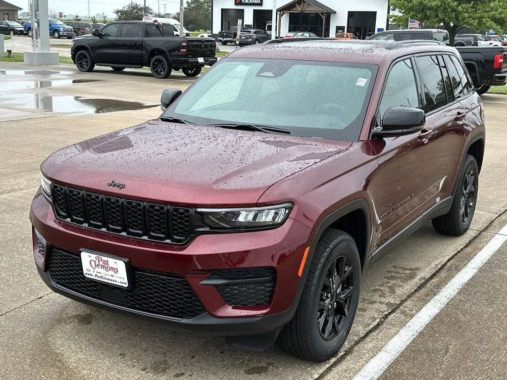 Red 2024 Jeep Grand Cherokee Altitude X for sale in Boone, IA