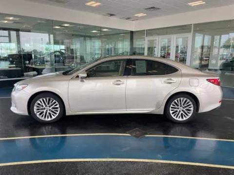 Photos of 2015 Lexus ES 350 for sale in Boone, IA at Pat Clemons Inc.