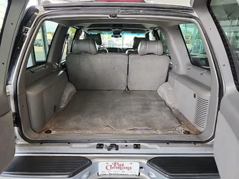 More photos of 1999 GMC Denali at Pat Clemons Inc., IA
