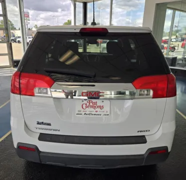 More photos of 2015 GMC Terrain SLE at Pat Clemons Inc., IA